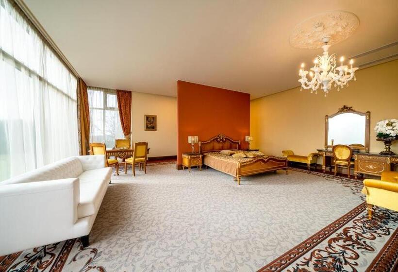 سوئیت پرزیدنت, Harmony Park Hotel & Spa