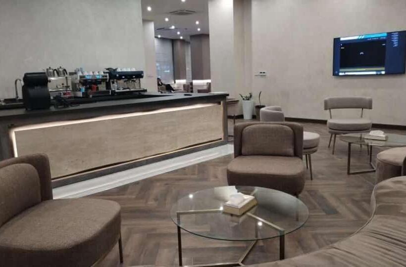 اتاق استاندارد سه نفره, Darin