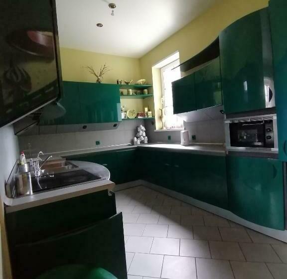 سوئیت 2 خوابه, Guest House Krista