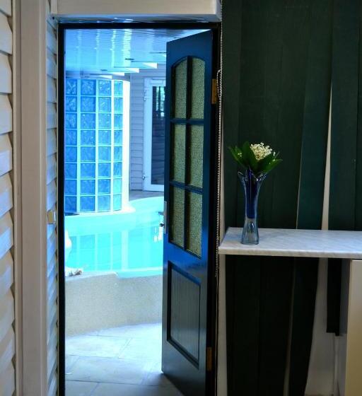 سوئیت 2 خوابه, Guest House Krista