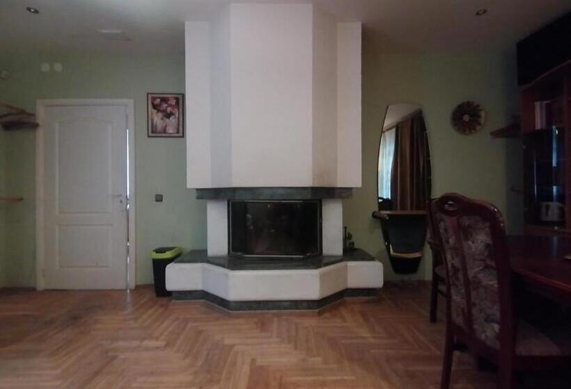 سوییت, Guest House Krista
