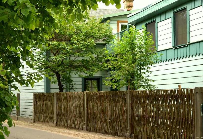سوییت, Guest House Krista