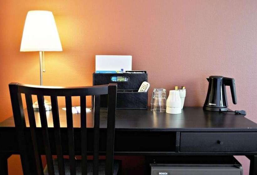اتاق استاندارد یک نفره, Jennys Hotell Och Restaurang