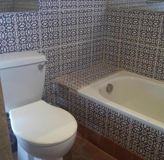 اتاق استاندارد یک نفره, Nour El Balad