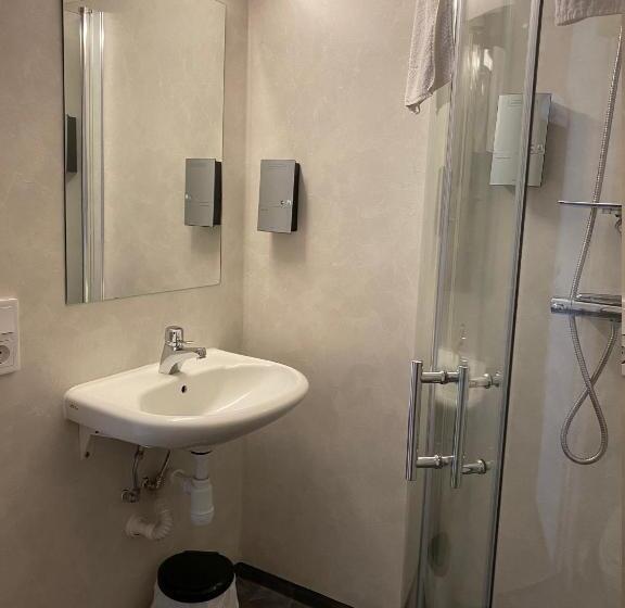 اتاق استاندارد یک نفره, Strand City Hotell