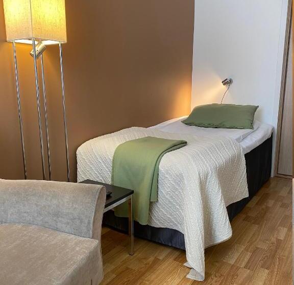 اتاق استاندارد یک نفره, Strand City Hotell