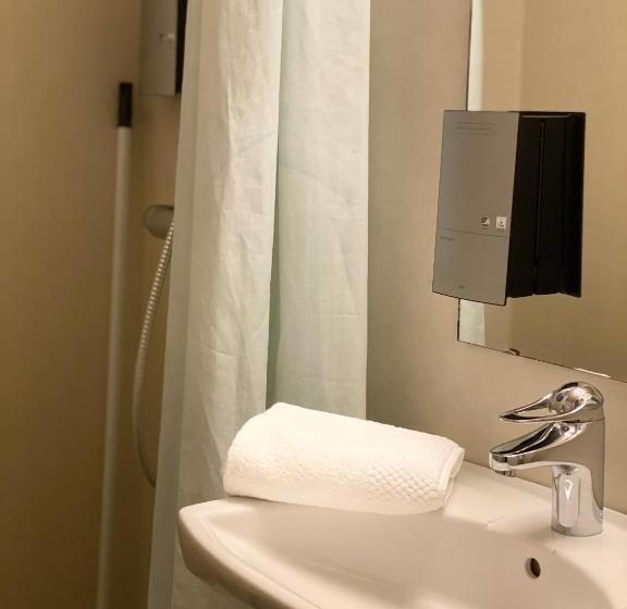 اتاق اکونومی, Strand City Hotell