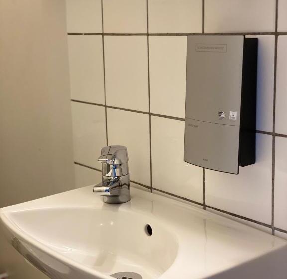 اتاق استاندارد یک نفره, Strand City Hotell
