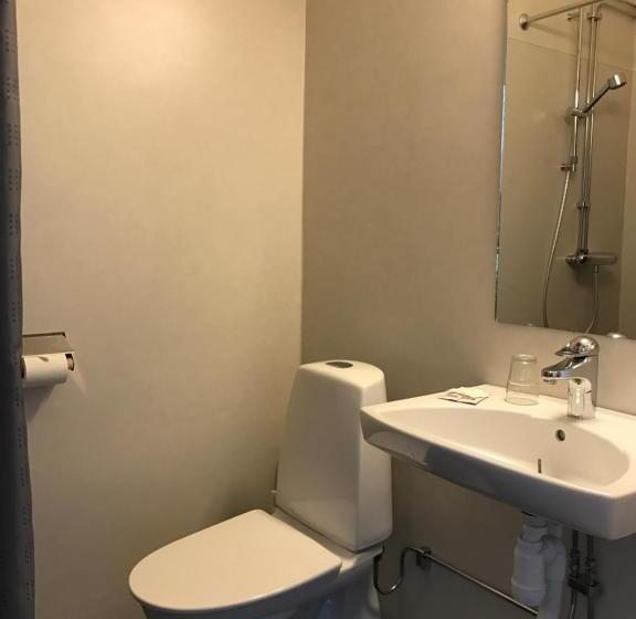 اتاق استاندارد یک نفره, Strand City Hotell