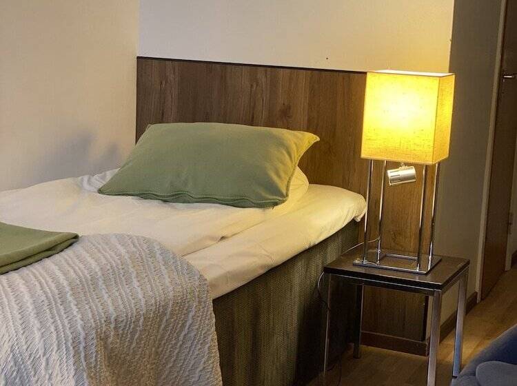 اتاق اکونومی, Strand City Hotell