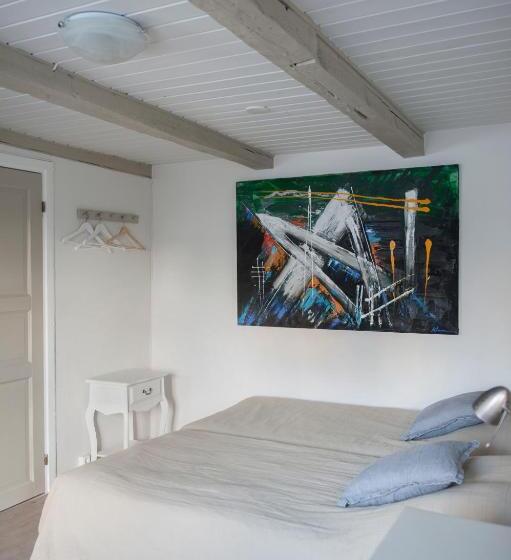 家庭间, Mullbärsgården Bed & Breakfast