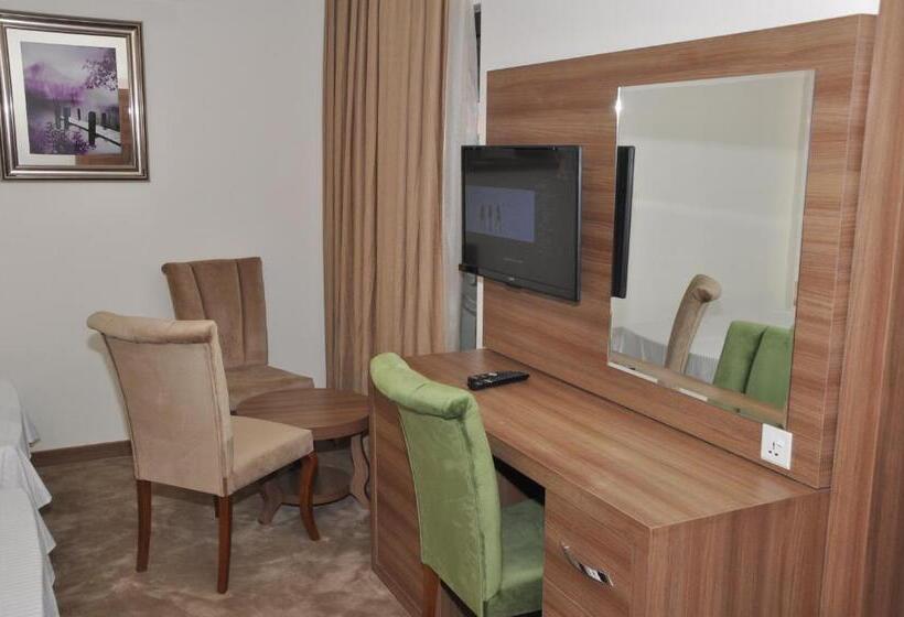 اتاق لوکس سه تخته, Quaint Hotel Erbil