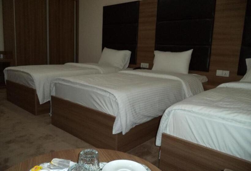 اتاق لوکس سه تخته, Quaint Hotel Erbil