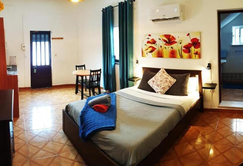 استودیوی استاندارد, Guesthouse Of Alcobaça