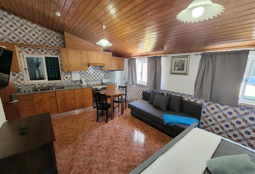 استودیوی استاندارد, Guesthouse Of Alcobaça