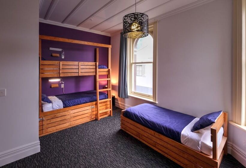 تختخواب در اتاق مشترک, Haka Lodge Auckland