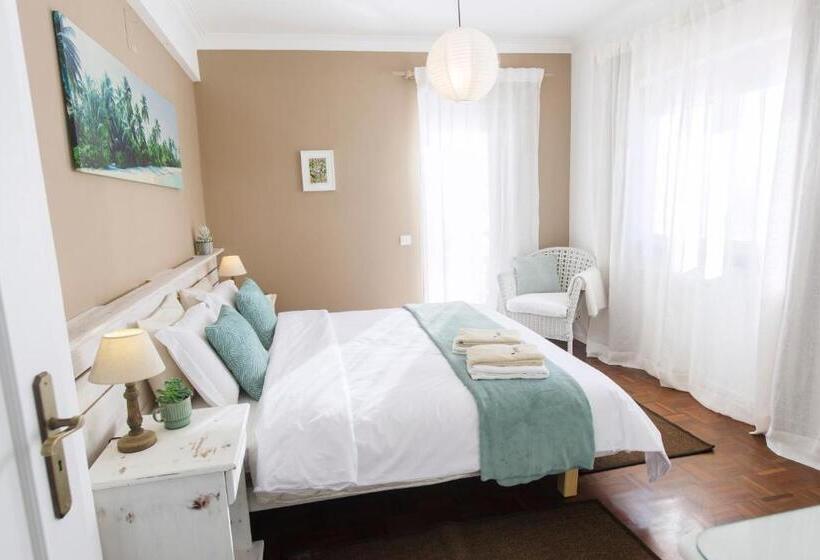 اتاق استاندارد با سرویس بهداشتی مشترک, Laneez Ericeira Surf House