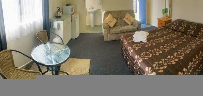استودیوی استاندارد, Alma Motel