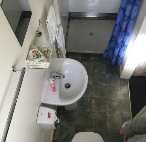 استودیوی استاندارد, Alma Motel
