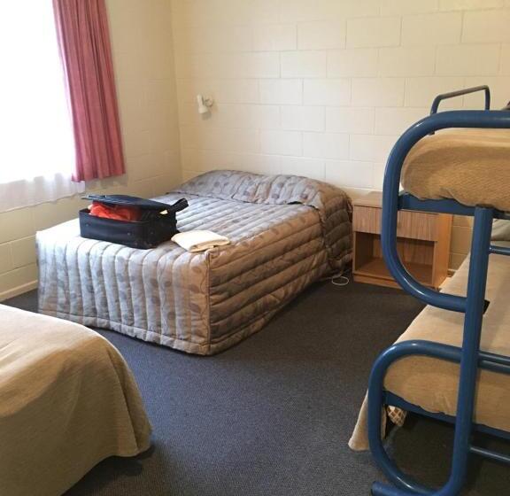 آپارتمان خانوادگی, Alma Motel