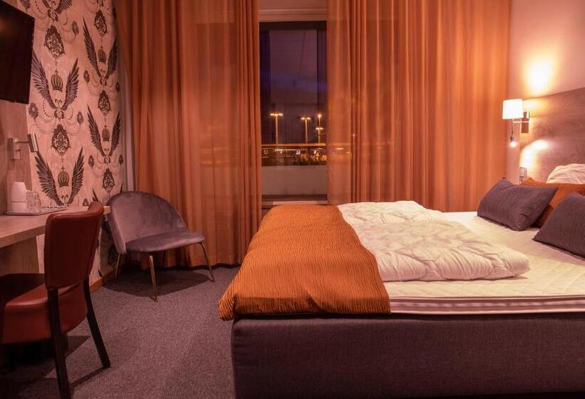 اتاق استاندارد با سرویس بهداشتی مشترک, Dream  Luxury Hostel