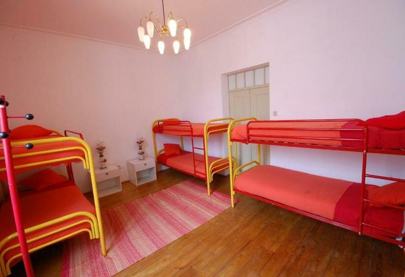 تختخواب در اتاق مشترک, Hostel Portalegre