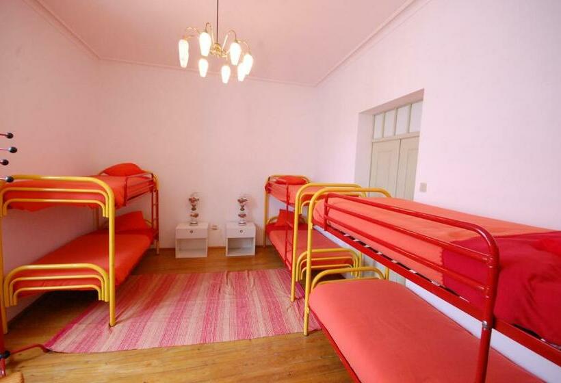 تختخواب در اتاق مشترک, Hostel Portalegre