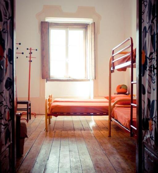 اتاق استاندارد چهار تخته, Hostel Portalegre