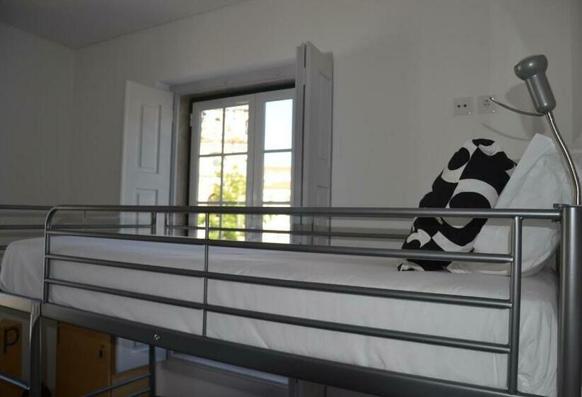 اتاق استاندارد چهار تخته, Hostel Rossio Alcobaça