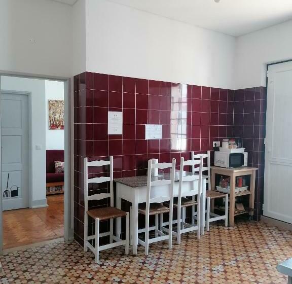 اتاق استاندارد چهار تخته, Hostel Rossio Alcobaça