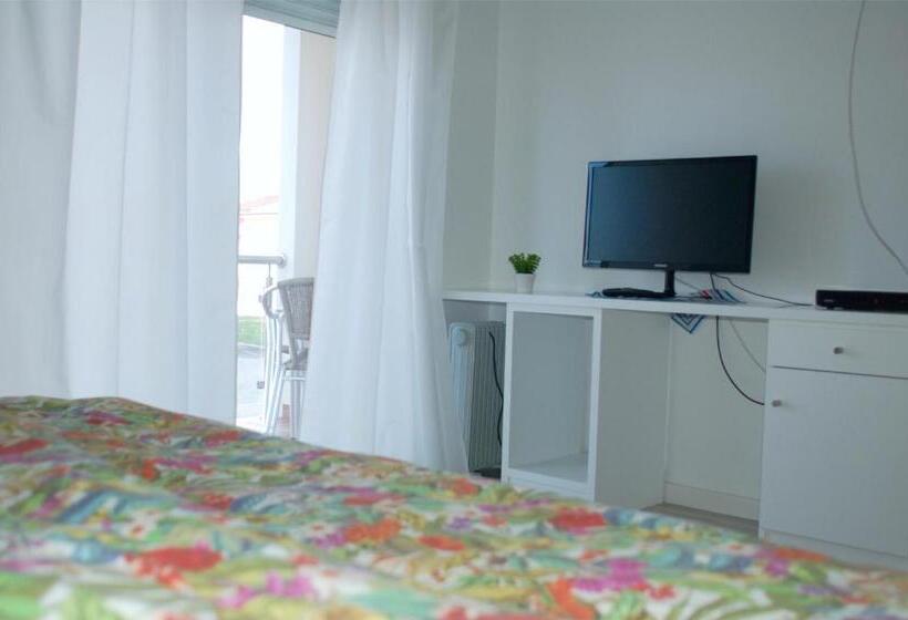 اتاق استاندارد یک نفره, Baleal Spot