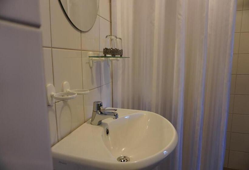 اتاق استاندارد یک نفره, Stjärnholmsslott