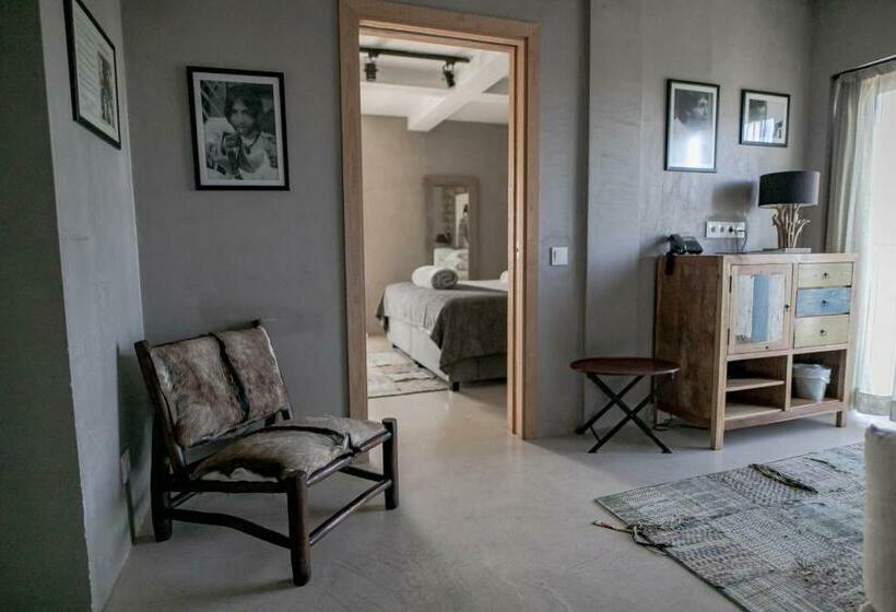 سوییت, Surfers Lodge Peniche