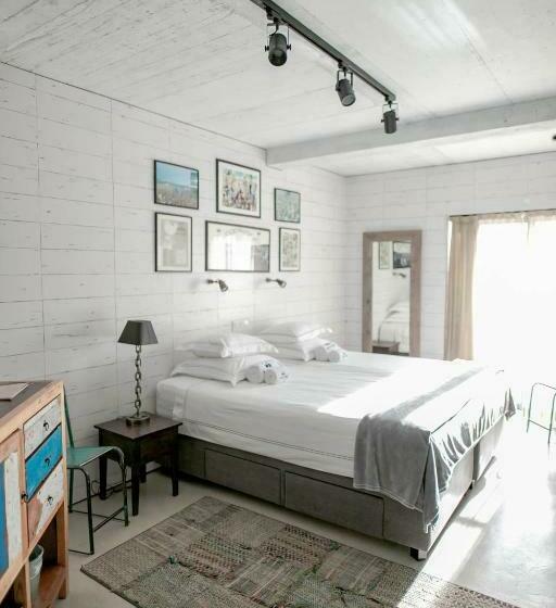 اتاق استاندارد, Surfers Lodge Peniche