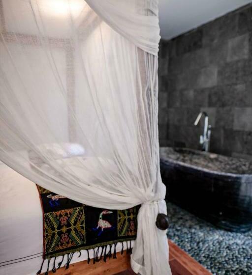 سوییت, Surfers Lodge Peniche