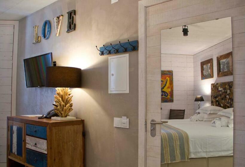 اتاق استاندارد, Surfers Lodge Peniche