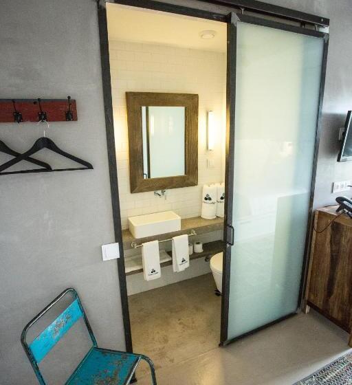اتاق استاندارد, Surfers Lodge Peniche