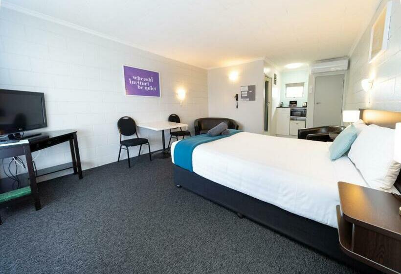 استودیو ساده, Kensington Motel