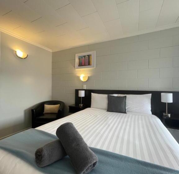 استودیو ساده, Kensington Motel