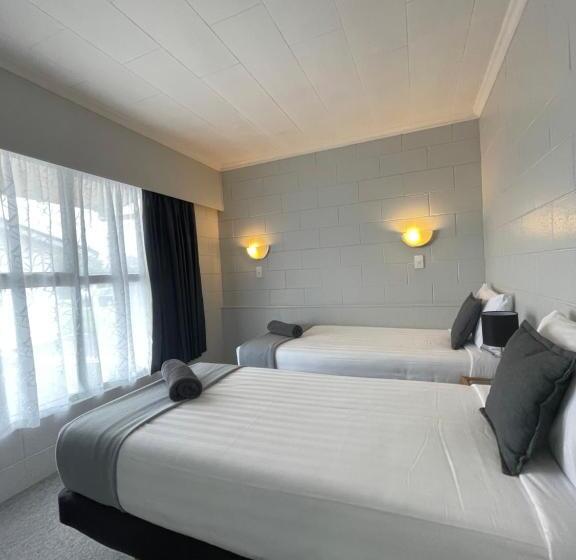 آپارتمان 2 خوابه, Kensington Motel