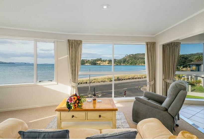 , Waterfront Apartments Whitianga