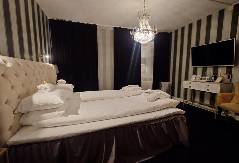 اتاق اکونومی, Palace Hotell