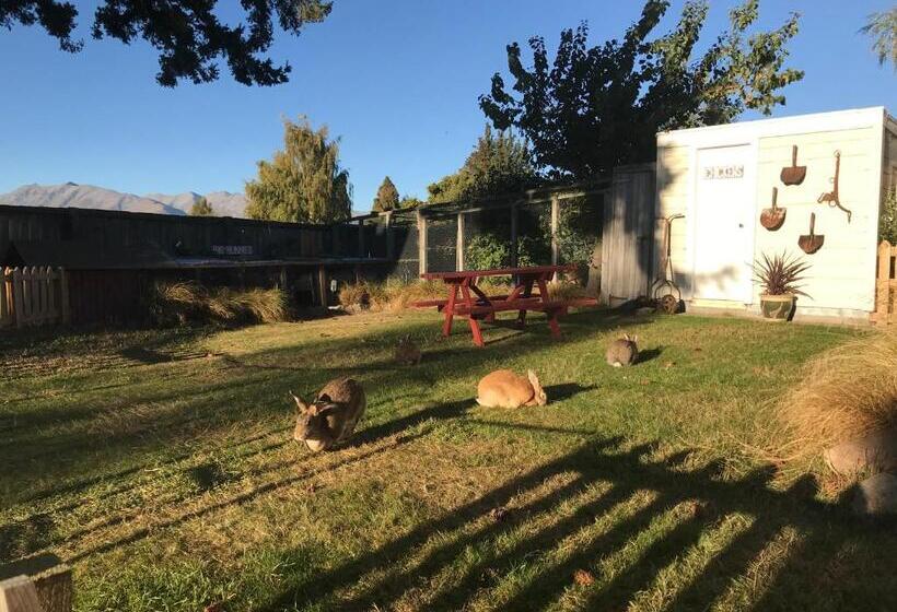 اتاق خانوادگی با سرویس بهداشتی مشترک, Tailor Made Tekapo Accommodation   Hostel