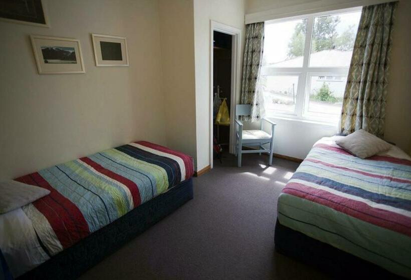 اتاق استاندارد با سرویس بهداشتی مشترک, Tailor Made Tekapo Accommodation   Hostel