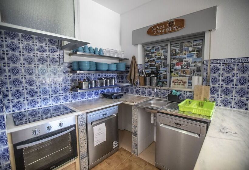 اتاق استاندارد, The Lighthouse Hostel