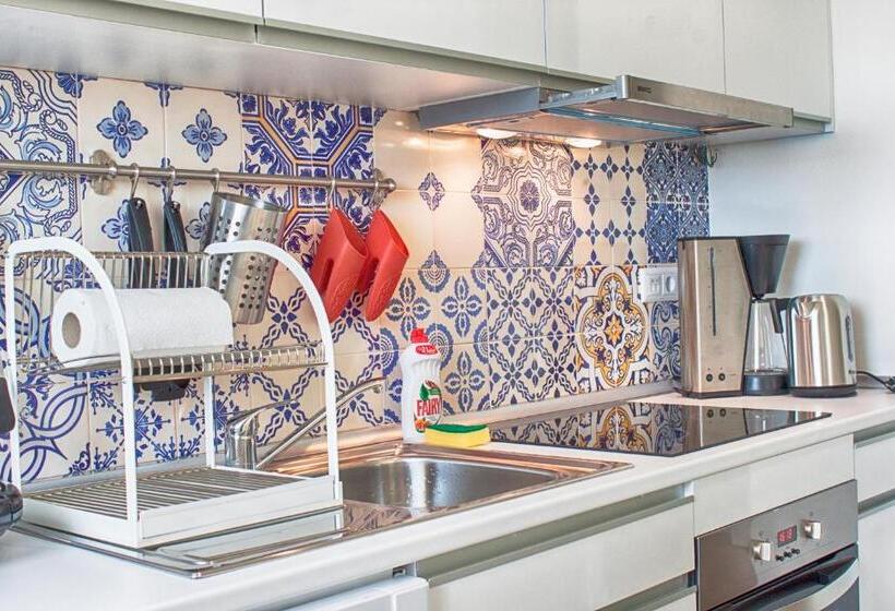 اتاق استاندارد, The Nook Hostel