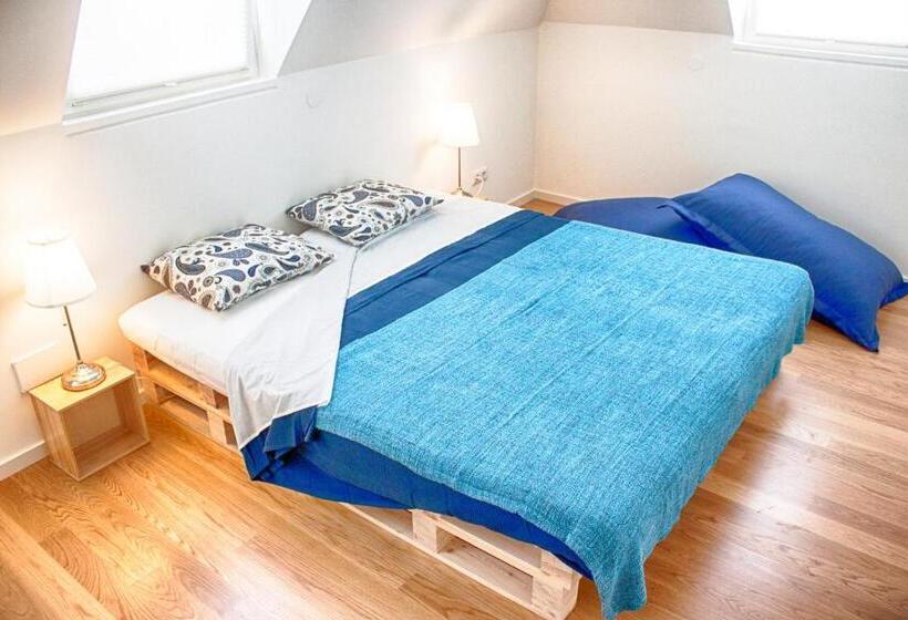 اتاق راحتی, The Nook Hostel