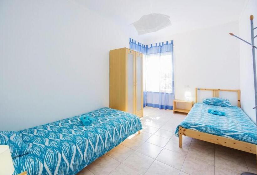 اتاق استاندارد, H2o Guesthouse