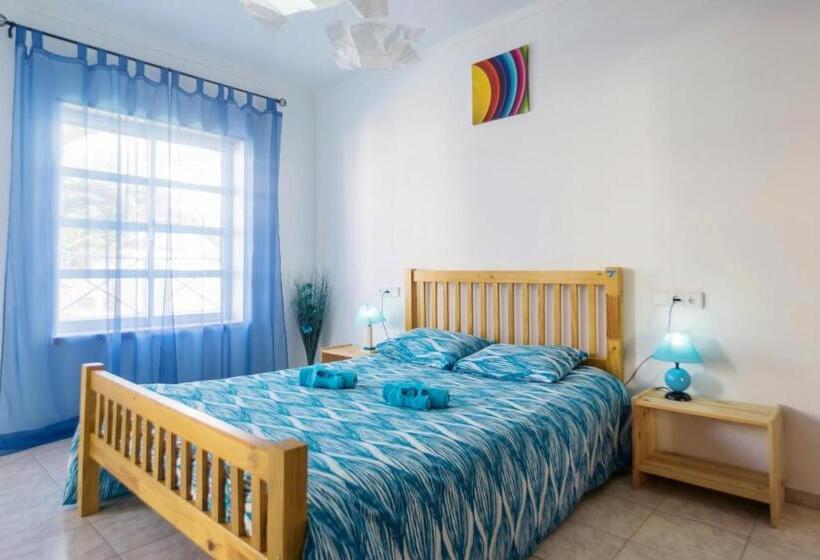 اتاق استاندارد, H2o Guesthouse