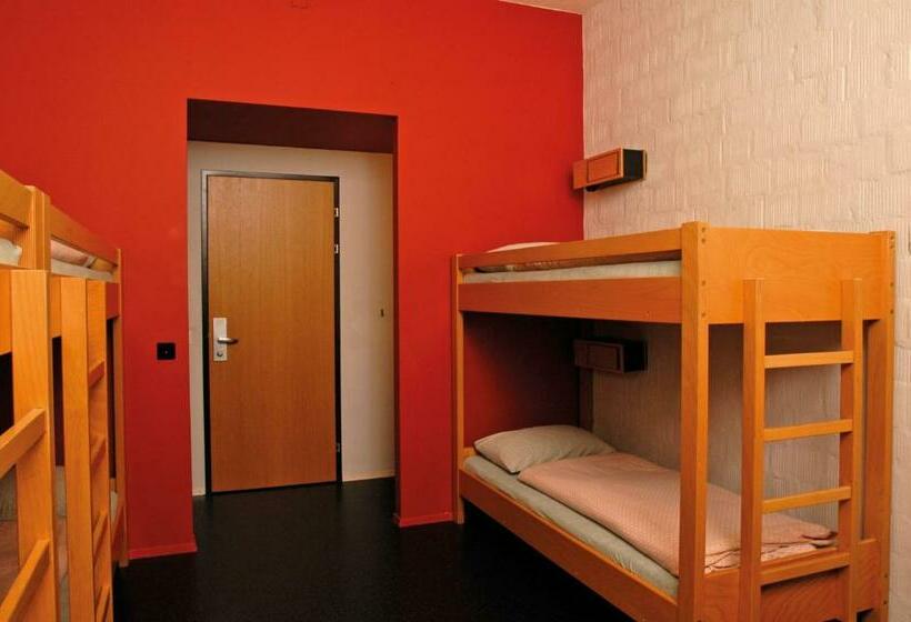 Habitación Cuádruple Estándar, Baden Youth Hostel